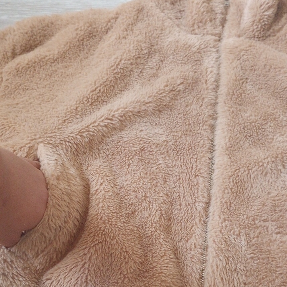 Camellia Beige Fleece Jacket - Picture 7 of 10